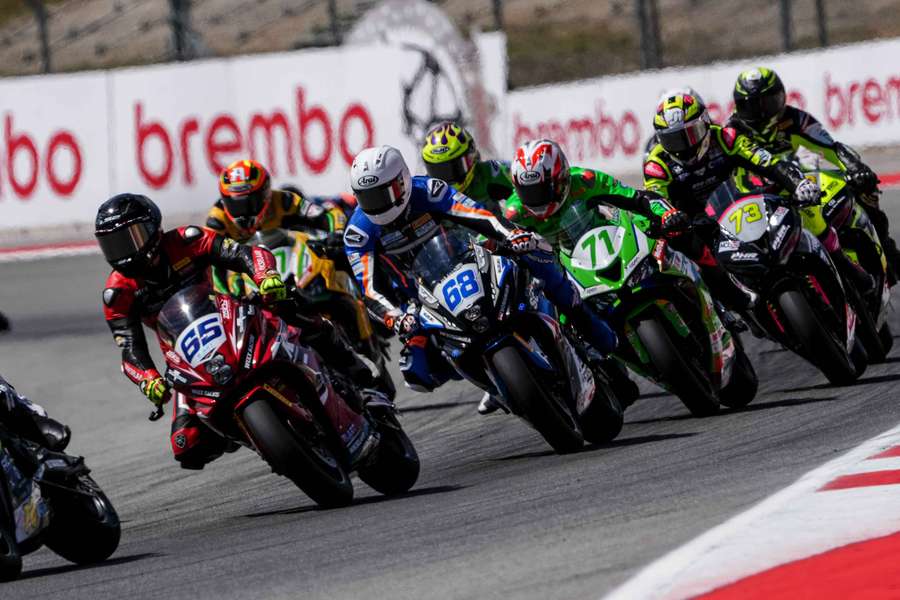 Antonio Torres beneficiou de interrupção para vencer primeira corrida de Sportbike em Portimão Antonio Torres beneficiou de interrupção para vencer primeira corrida de Sportbike em Portimão