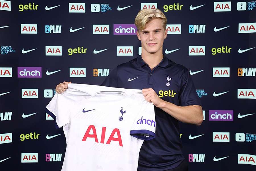 Lucas Bergvall has joined Tottenham on a five-year deal