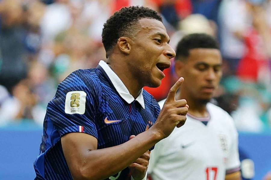 Mbappé ultrapassou Messi na artilharia histórica dos Mundiais Mbappé ultrapassou Messi na artilharia histórica dos Mundiais