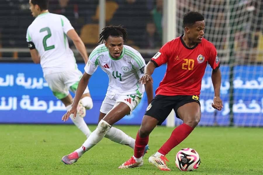 Geny Catamo marcou o golo de Moçambique na goleada sofrida na Argélia
