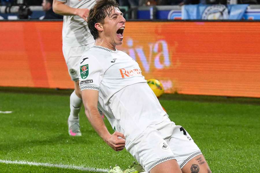Gonçalo Franco festeja pelo Swansea