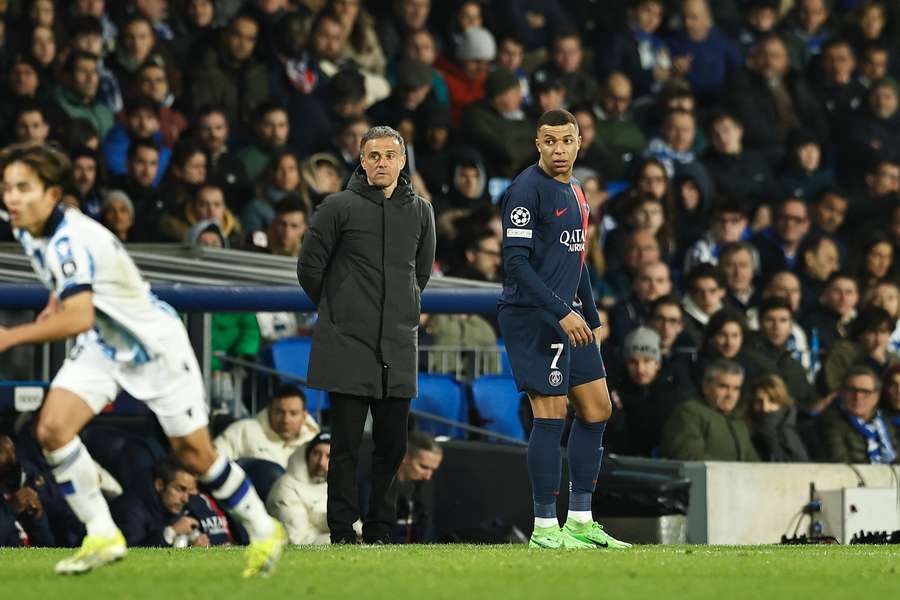 Kylian Mbappe zegt geen problemen te hebben met coach Luis Enrique