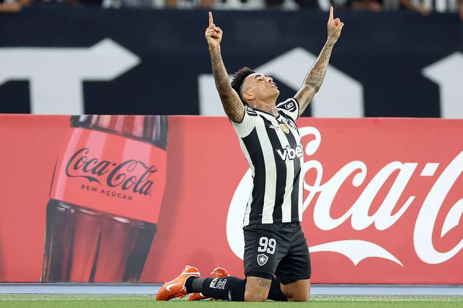 Igor Jesus comandou vitória que garantiu Botafogo nas oitavas da Copa Libertadores