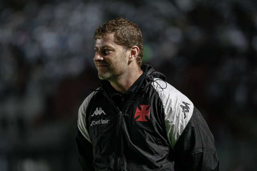 Rafael Paiva é o 39.º treinador do Vasco desde 2001