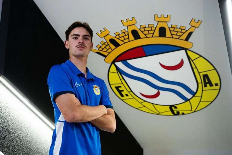 Lucca Giuntini oficializado no Alverca Lucca Giuntini oficializado no Alverca