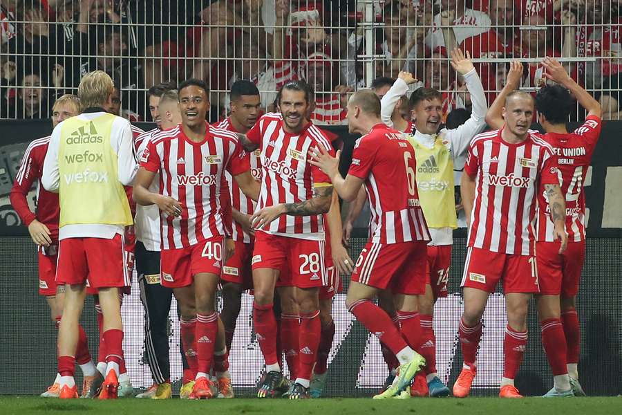 Union Berlin vence Gladbach de virada e retoma a ponta do Alemão