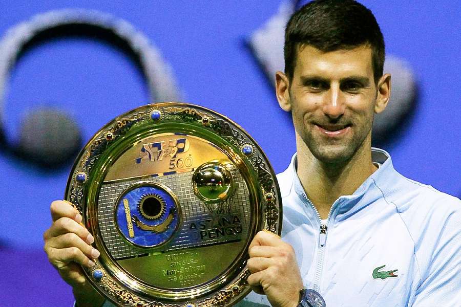 Djokovic celebra conquista recente no Astana Open