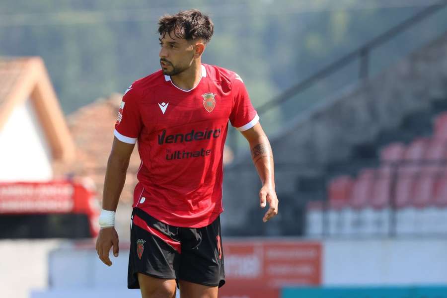 Chico Teixeira jogou duas temporadas no Penafiel Chico Teixeira jogou duas temporadas no Penafiel
