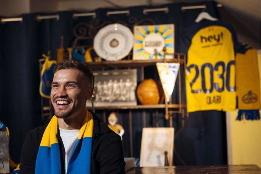 Darius Olaru, prezentat oficial în Belgia: "Am așteptat cu nerăbdare această zi" Darius Olaru, prezentat oficial în Belgia: "Am așteptat cu nerăbdare această zi"