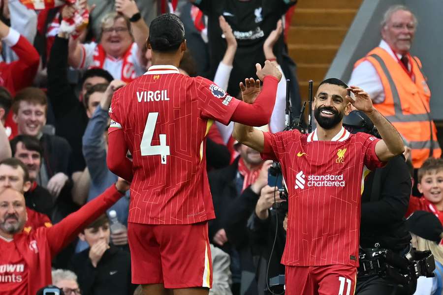 Salah marcou o quarto da implacável goleada do Liverpool