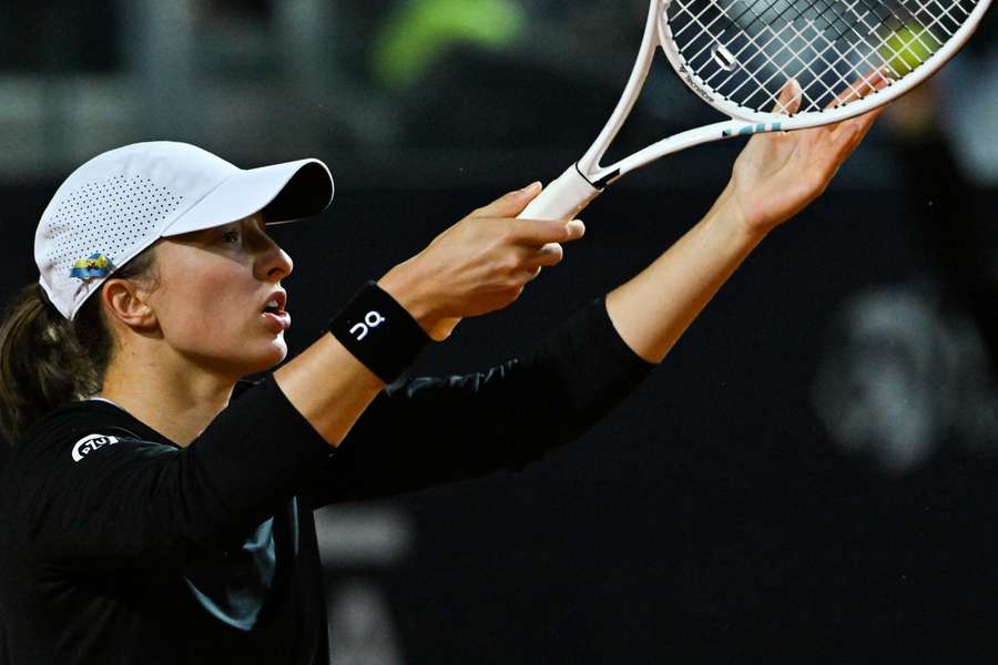 Swiateková musela odstúpiť z turnaja v Ríme po tom, ako jej nedovolilo pokračovať zranené stehno.