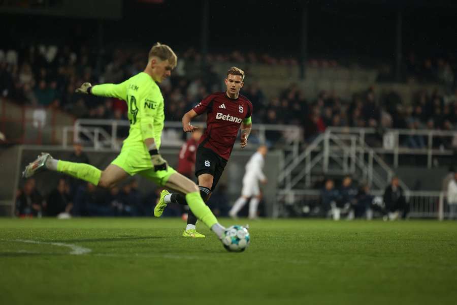 Rezerva Sparty se i nadále potápí, nepomohly ani posily z áčka. Padlo i béčko Slavie