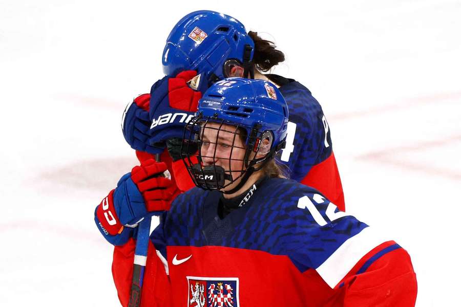 České hokejistky byly po čtvrtfinále velmi zklamané.