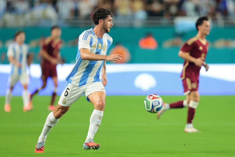 Defender Marcos Senesi has been called up to Argentina's squad Defender Marcos Senesi has been called up to Argentina's squad