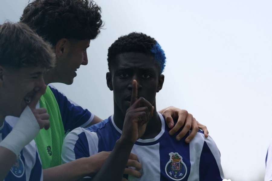 Tcherno Jamanca bisou pelo FC Porto no Seixal Tcherno Jamanca bisou pelo FC Porto no Seixal