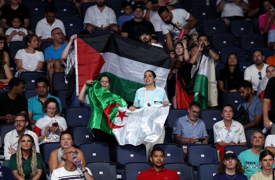 Supporters of Algeria in Paris