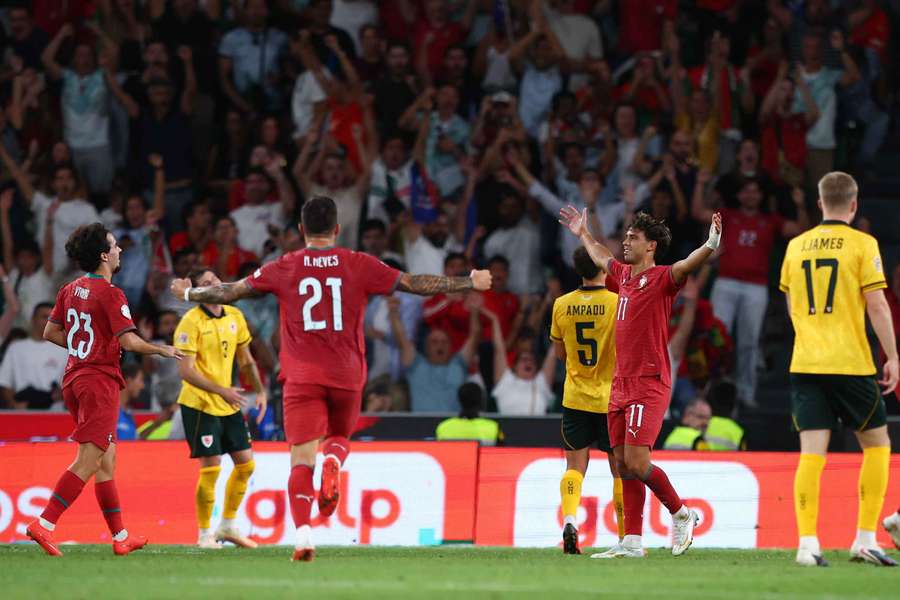 Joao Felix esulta