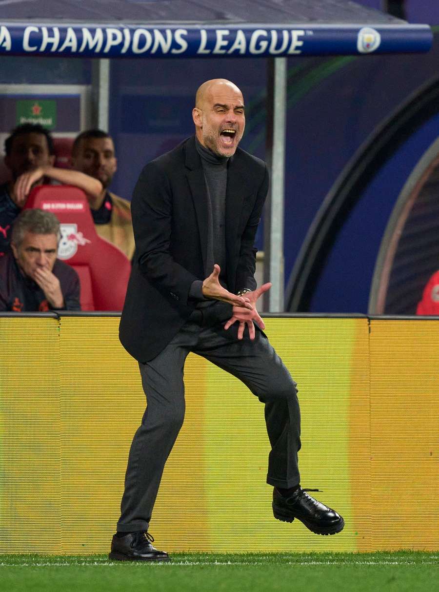 Manchesteru City se v sezoně 2024/25 nedaří. Manchesteru City se v sezoně 2024/25 nedaří.