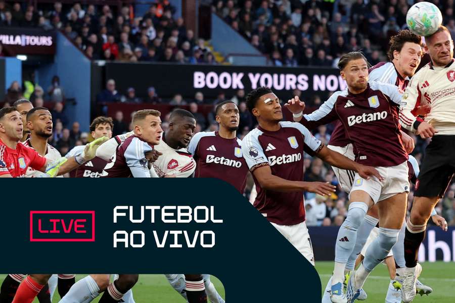 Confusão na área em lance de Aston Villa x Liverpool