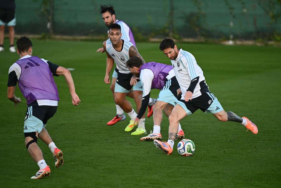 Messi zagra w Angoli z okazji 50-lecia niepodległości tego kraju Messi zagra w Angoli z okazji 50-lecia niepodległości tego kraju