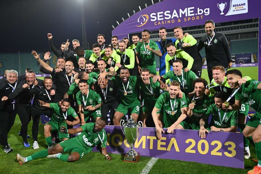 Ludogorets viert de titel met rechtsboven Sergio Padt