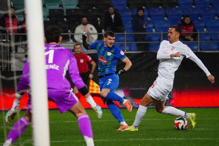 Gol și pasă de gol pentru Mihăilă în Cupa Turciei