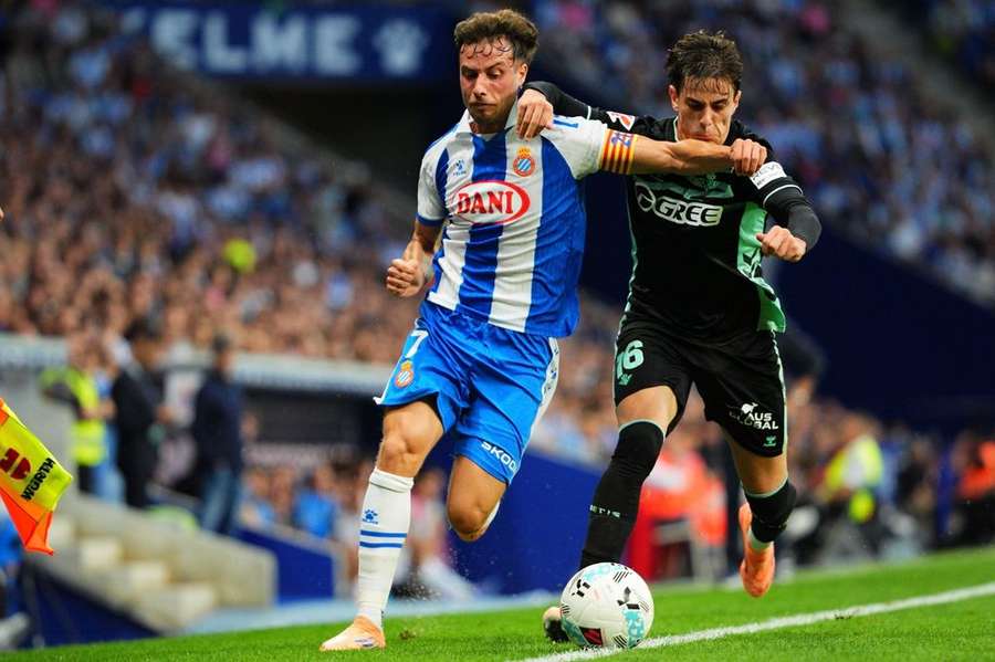 Javi Puado in action for Espanyol