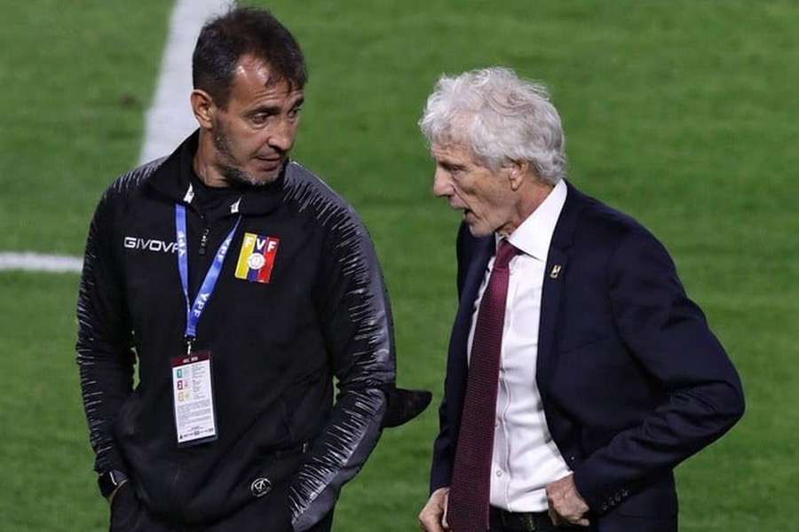 Batista avec Pekerman avant une rencontre du Venezuela.