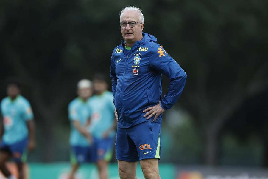 Dorival não perdeu após quatro jogos à frente da Seleção