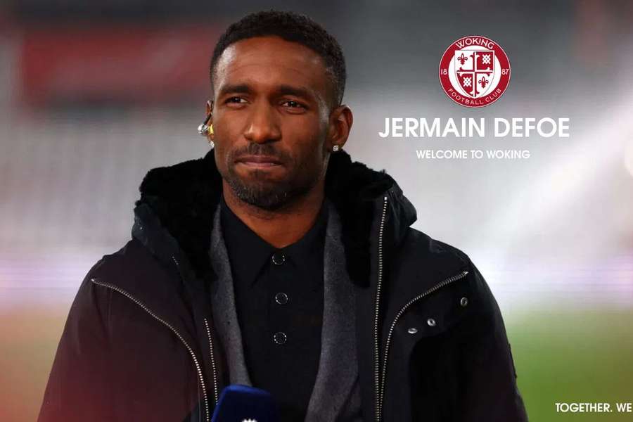 Jermaine Defoe oficializado no Woking FC
