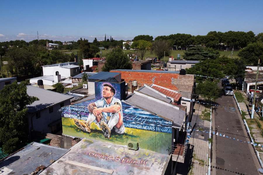 A Lionel Messi mural in Rosario