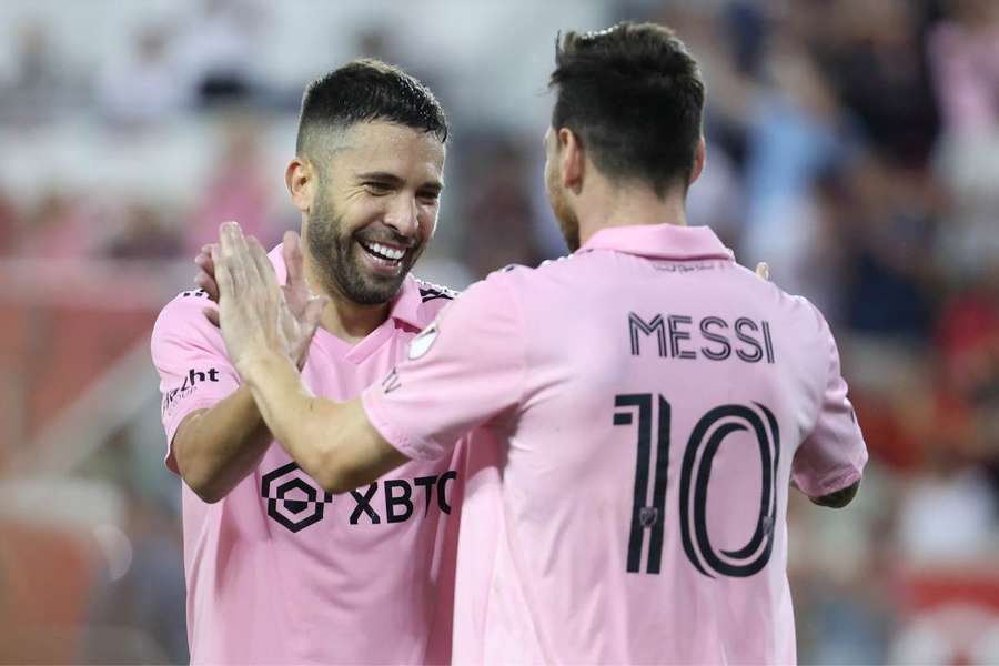 Messi e Jordi Alba: amigos de longa data