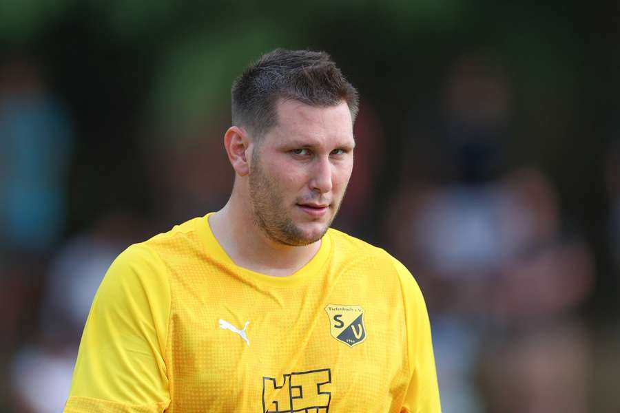 Niklas Süle v dresu svého mateřského klubu SV Tiefenbach. Niklas Süle v dresu svého mateřského klubu SV Tiefenbach.