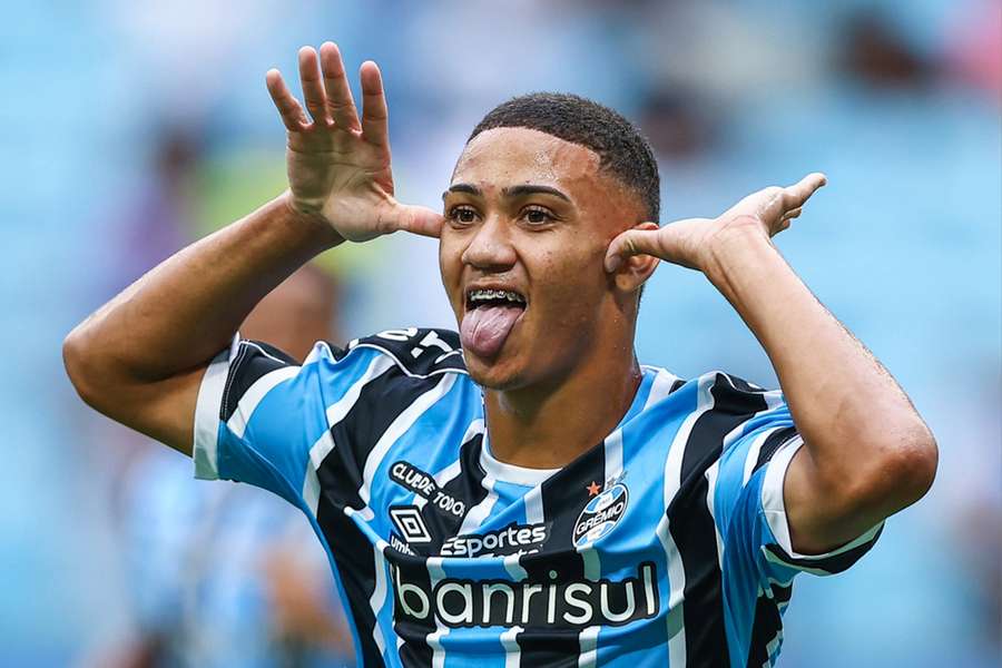 Gustavo Nunes fez seu primeiro gol entre os profissionais do Grêmio