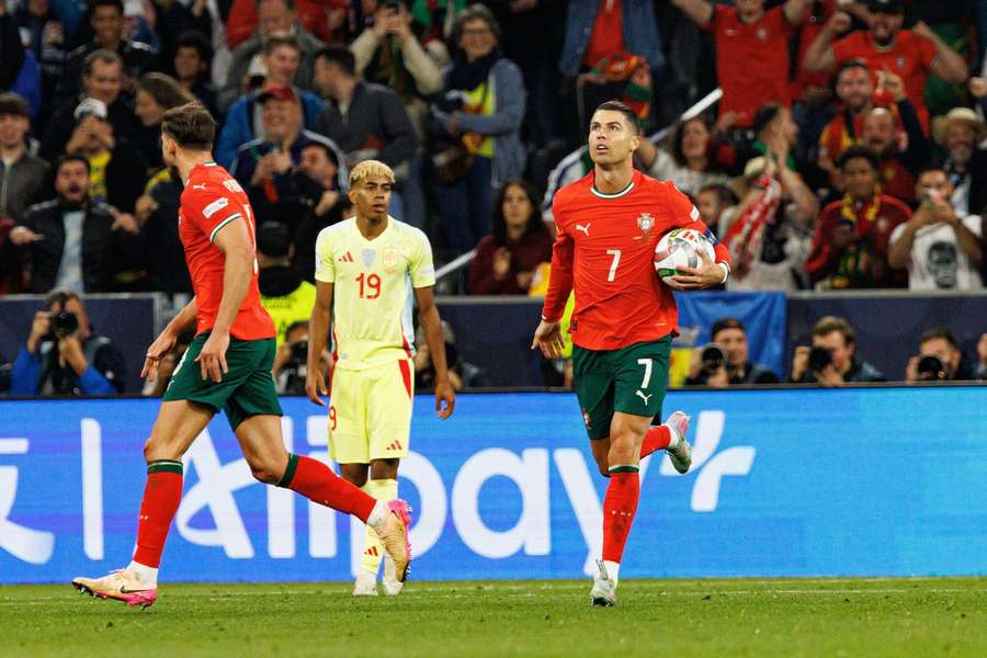 Cristiano Ronaldo nach seinem Tor gegen Spanien Cristiano Ronaldo nach seinem Tor gegen Spanien