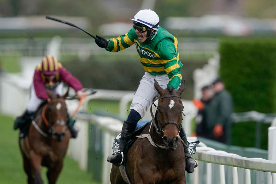 I Am Maximus heads the 34-runner field in his bid to win successive Grand Nationals