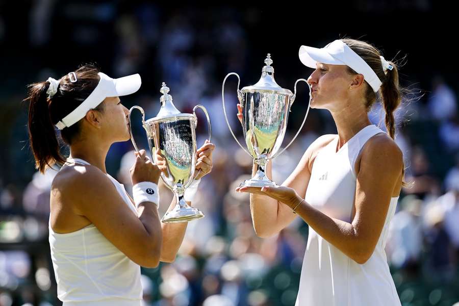 Hanyu Guo a Kristina Mladenovicová ovládly wimbledonskou čtyřhru