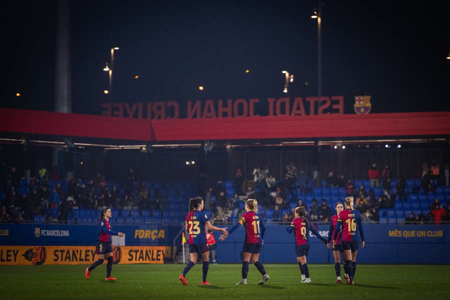 Las jugadoras del Barcelona tras el 1-2