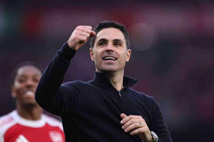 Mikel Arteta feierte den Sieg gegen Fulham.