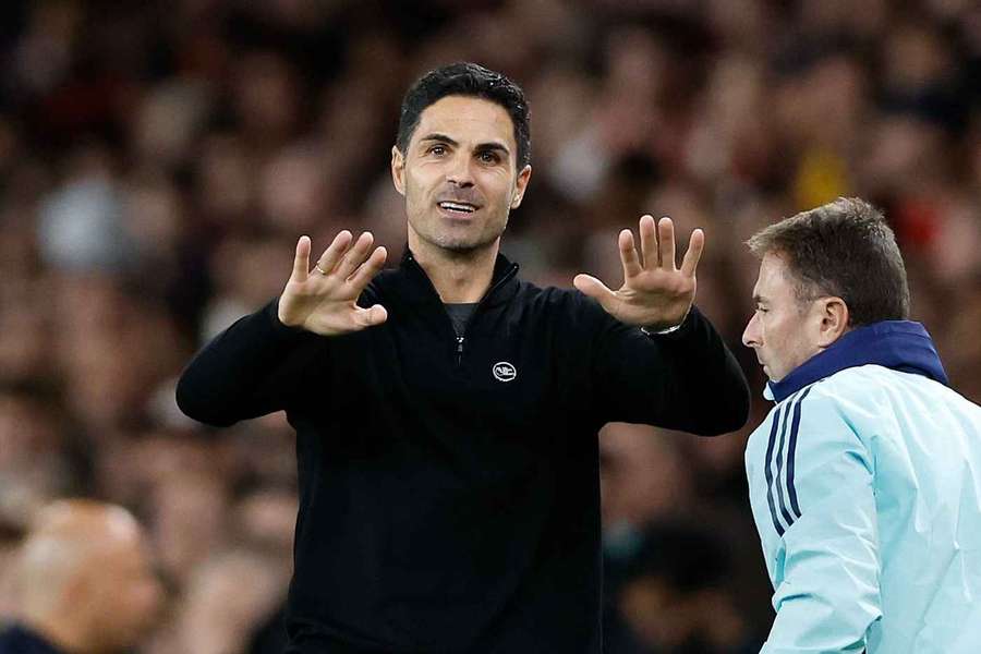 Arteta siger, at Arsenal vil kæmpe sig tilbage i titelræset