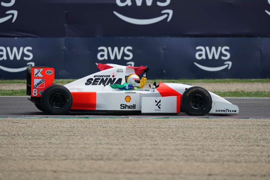 Vettel im Ayrton Senna-McLaren.