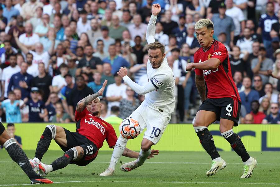 James Maddison esteve em destaque no Tottenham