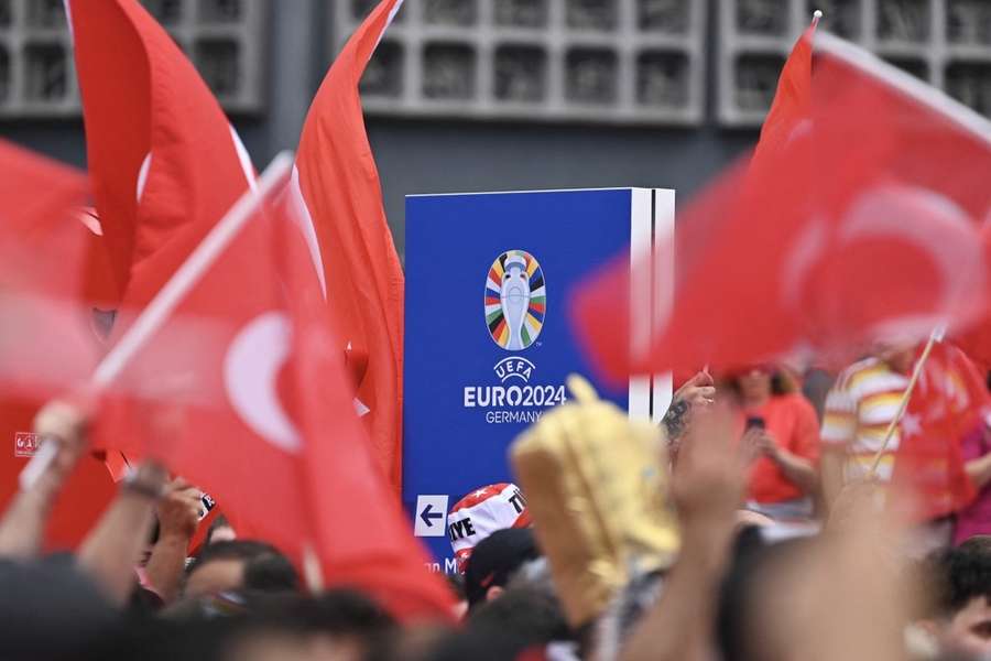 Des drapeaux turcs à Berlin.