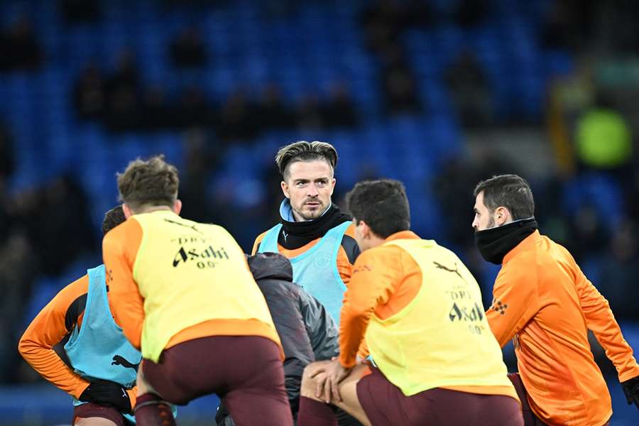 Jack Grealish tijdens de warming-up van de wedstrijd tegen Everton