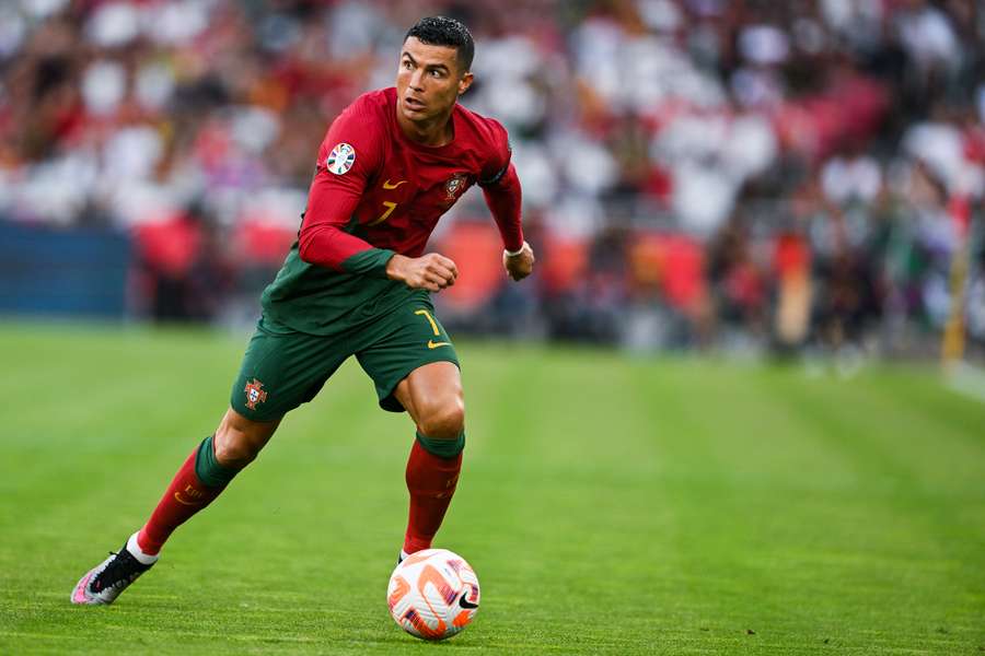 Cristiano Ronaldo alcanzará un nuevo hito el martes, con su partido número 200, en la visita de Portugal a Islandia.
