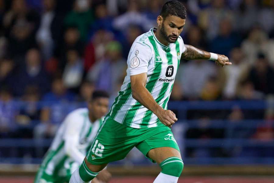 Willian José marcou quatro golos contra o Hernán Cortés