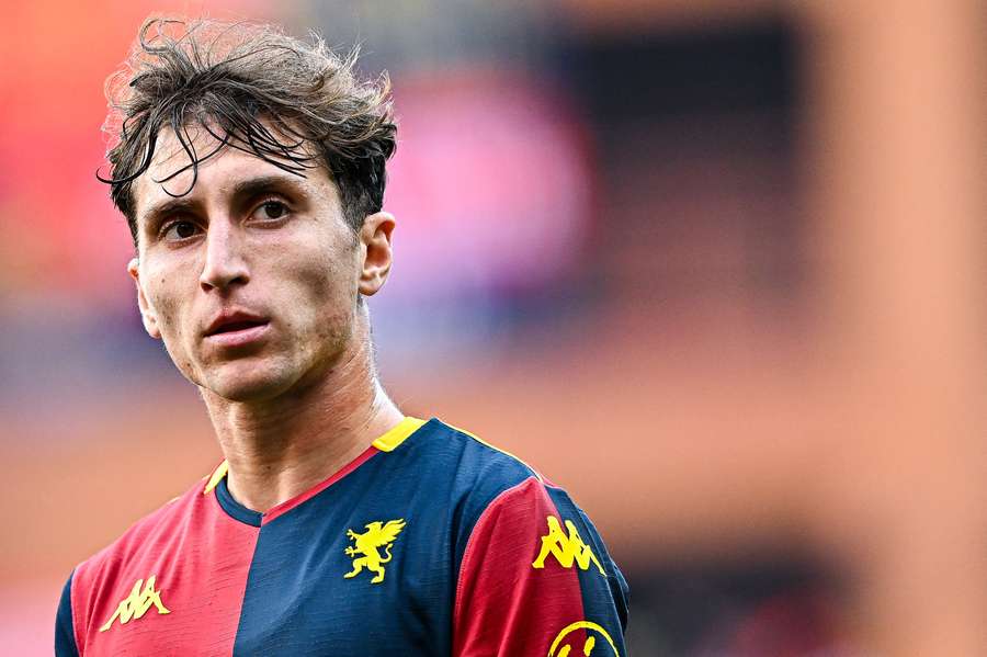 Tommaso Baldanzi con la maglia del Genoa Tommaso Baldanzi con la maglia del Genoa