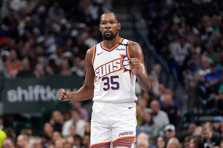 Met Durant wonnen de Suns acht van de negen wedstrijden