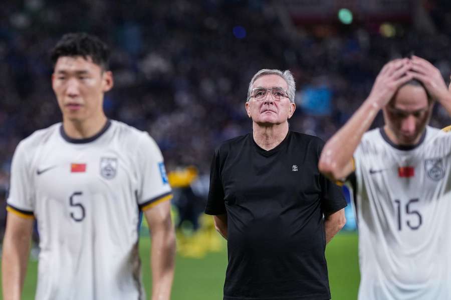 De ploeg van Branko Ivankovic (M) had niets in te brengen tegen Japan