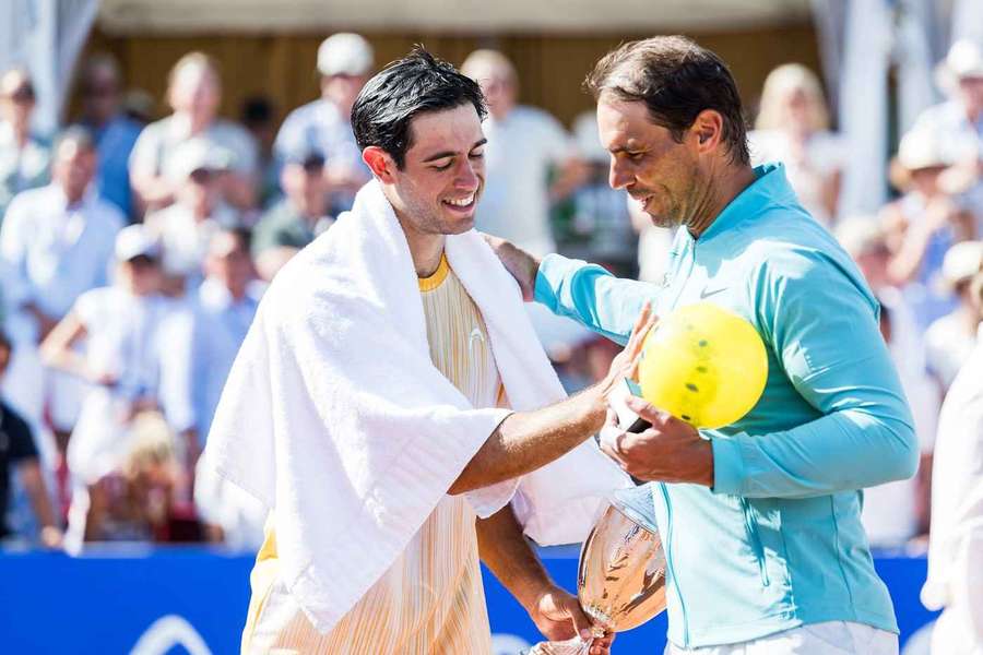 Nuno Borges e Rafael Nadal se cumprimentam após a final